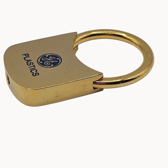 General Electric Plastics / Barlow Gold-Toned Locking Key Chain Accessory Holder - Picture 6 of 15